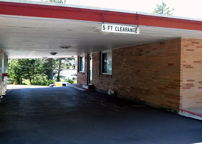 Fourwinds Inn